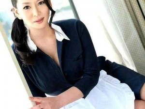 999 精品国产人妻无码梦乃爱华，日本 AV 女优，以甜美长相和出色演技闻名